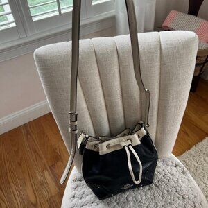 Coach Pebble Leather Drawstring Pouch in Navy and Off-White